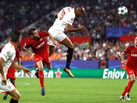 O Sevilla recebeu e venceu o Spartak, por 3-1. EFE