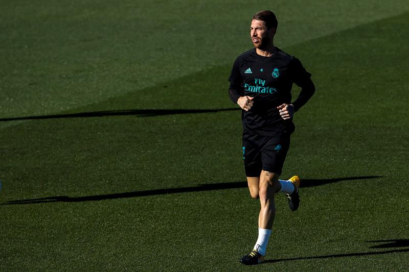 CRISTIANO RONALDO: CRISTIANO RONALDO: