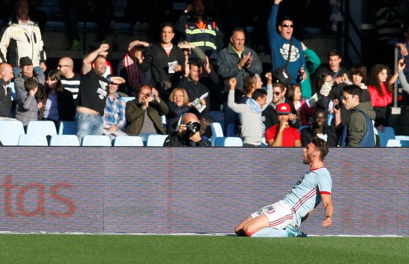 Atlético vence a Celta y conserva opciones al cetro en fútbol español