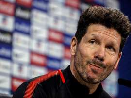 'El Cholo' acabou por não desvendar qual o futuro da dupla argentina. EFE
