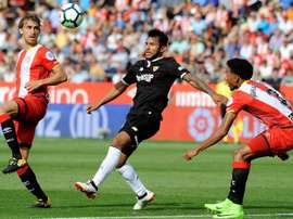 Walter Montoya habló en su puesta de largo con el Cruz Azul de sus problemas en Sevilla. EFE