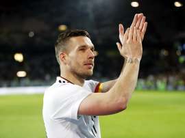 Il comptait faire du hockey, mais Podolski a un prétendant. EFE