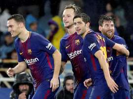 El Barça valora la llegada de un nuevo central. EFE