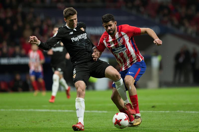 Atlético golea al Sevilla con triplete de Griezmann