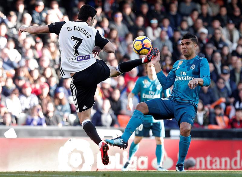 Casemiro : le PSG va-t-il payer les 200 millions de clause libératoire ? Casemiro : le PSG va-t-il payer les 200 millions de clause libératoire ?