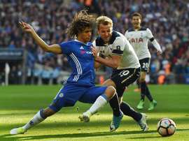 El Chelsea tiene una opción de recompra por Nathan Aké. EFE/EPA