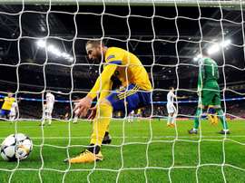 Higuaín, en el once ideal por su gran actuación en Londres. EFE