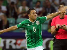 Giro radical para Marco Fabián. EFE