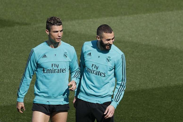 Ronaldo Asks Juventus To Sign Benzema Besoccer