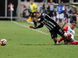 La vente de Piris pourrait bénéficier à Villarreal. EFE