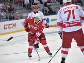 There's a reason they wear protection at ice hockey. EFE