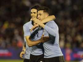 L'appel du pied de Giménez à Cavani pour qu'il signe à l'Atlético. EFE