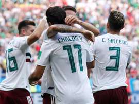 Mexico emerged victorious thanks to Vela and Hernandez. EFE