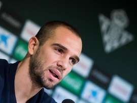 Pau Lopez pendant sa présentation au Real Betis, à Seville. EFE