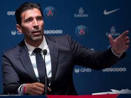 La prima amichevole di Buffon con il PSG. EFE/ Ian Langsdon