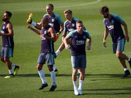 Digne looks set to leave Barcelona imminently. EFE