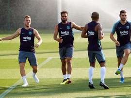 Douglas, en la rampa de salida del Barça. EFE