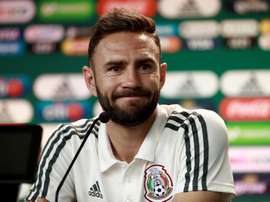 Layún explicó en Twitter el patadón y la trifulca. EFE