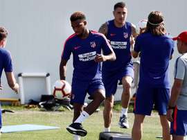 New signing Thomas Lemar trains with his Atletico Madrid team-mates. EFE
