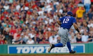 En la imagen un registro de Rougned Odor, segunda base venezolano de los Vigilantes de Texas, quien aportó un jonrón de tres carreras en el triunfo de su equipo 4-2 sobre los Angelinos de Los Ángeles. EFE/Archivo