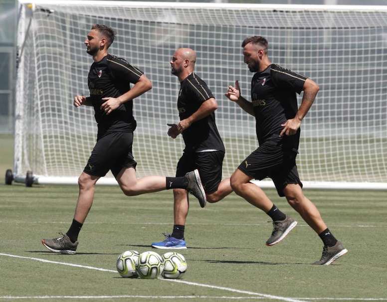 La Paradoja Donnarumma Gigio Arrasa Y Su Hermano Es El Peor Suplente Besoccer