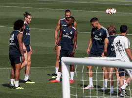 Benzema and Vinicius made peace at training. EFE