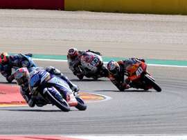El piloto español de Moto3 Jorge Martin (88), seguido del ruso Darryn Binder (40), del italiano Niccoló Antonell (23) y del español Aron Canet (44) durante la sesión clasificatoria celebrada hoy en el circuito de Motorland Aragón, donde este fin de semana se disputa el Gran Premio Movistar Aragón. EFE