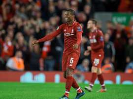 Georginio Wijnaldum del Liverpool celebra la victoria de su equipo en el estadio Anfield, en Liverpool (Reino Unido). EFE/Archivo