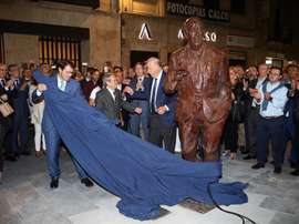 Del Bosque, homenajeado en Salamanca. EFE