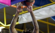 El pivot brasileño del Montakit Fuenlabrada Lucas Nogueira machaca la canasta. EFE/Archivo