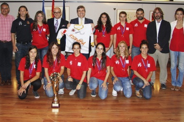 La Real Federación Española de Patinaje (RFEP) y la de Portugal (FPP) acordaron la fecha del jueves 1 de noviembre para jugar el minuto y 45 segundos pendiente de la final del Europeo de hockey patines femenino, que no pudo disputarse el pasado día 13 por cuestiones de seguridad en Mealhada (Portugal). EFE/Archivo