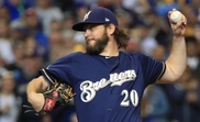 El abridor zurdo Wade Miley de los Cerveceros de Milwaukee. EFE