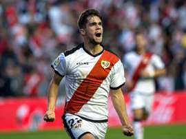 José Pozo marcó ante el Barça su primer gol en el Rayo Vallecano. EFE