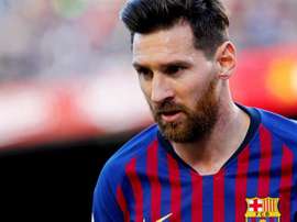 Figo défend Messi. EPA
