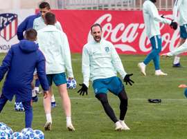 Juanfran no está lesionado, pero no entrenó con el resto. EFE