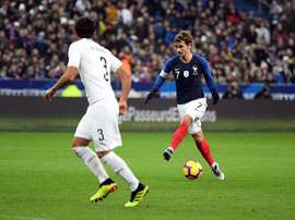 Méndez tuvo su puesta de largo en París y ante Griezmann y Mbappé. EFE