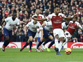 El Arsenal se impuso en el derbi londinense. EFE