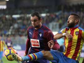 Eibar y Levante quieren ir a mejor. EFE
