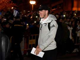 Bale, en la llegada del Madrid a Huesca. EFE