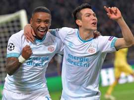 Lozano resgata o PSV na luta pelo Holandês. EFE