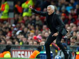 Mourinho, protagonista dentro y fuera del terreno de juego. EFE
