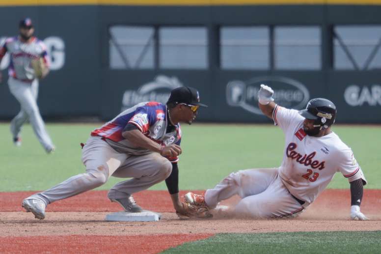 Caribes se convierte en el primer equipo que, desde que la LVBP cambió el formato de clasificación hace cuatro temporadas, clasifica en el último lugar de la ronda regular y derrota al líder de esa etapa. EFE/Archivo