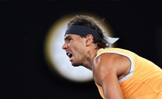 El tenista español Rafael Nadal devuelve una bola al australiano Matthew Eden durante el partido de segunda ronda del Abierto de Australia que ambos disputaron en Melbourne, Australia, hoy, 16 de enero de 2019. EFE