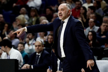 El entrenador del Herbalife Gran Canaria, Victor García, analizó hoy en rueda de prensa el partido que su equipo disputa este jueves contra el Fenerbahce turco en la 19 jornada de la Euroliga, en el Gran Canaria Arena. EFE