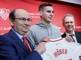 Wöber fue presentado con el Sevilla. EFE