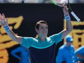 El canadiense Milos Raonic celebra su victoria ante el alemán Alexander Zverev en el Abierto de Australia. EFE