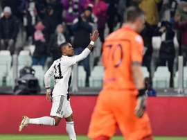Douglas Costa could be on the move this summer. EFE