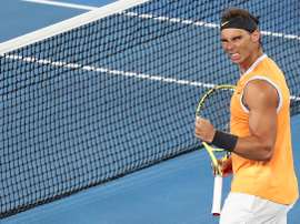El tenista español Rafael Nadal celebra tras imponerse al estadounidense Frances Tiafoe en su partido de cuartos de final del Abierto de Australia de tenis disputado este martes en Melbourne. EFE