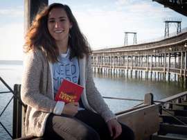 Sara Serrat seguirá un año más al frente de la portería hispalense. EFE