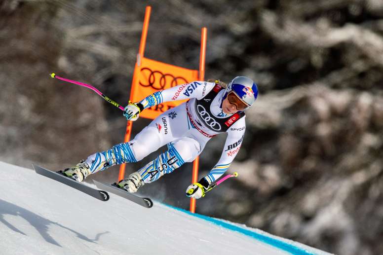 La estadounidense Lindsey Vonn despidió este domingo su carrera como esquiadora profesional con un último éxito, una celebrada y aplaudida medalla de bronce en la prueba de descenso de los Mundiales de Are (Suecia). EFE